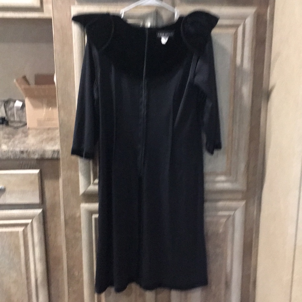 Black Color Women’s Size 10 Petite Polyester Dress - Picture 6 of 8
